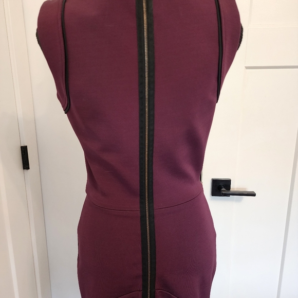 Victoria Beckham crew neck dress - Picture 5 of 6